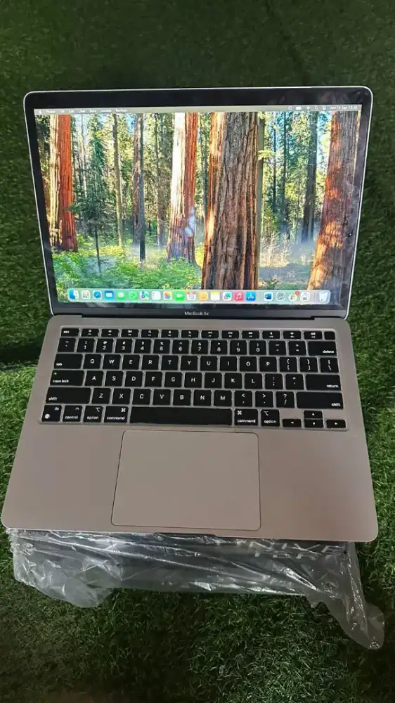 Jual MacBook Air M1 tahun 2020