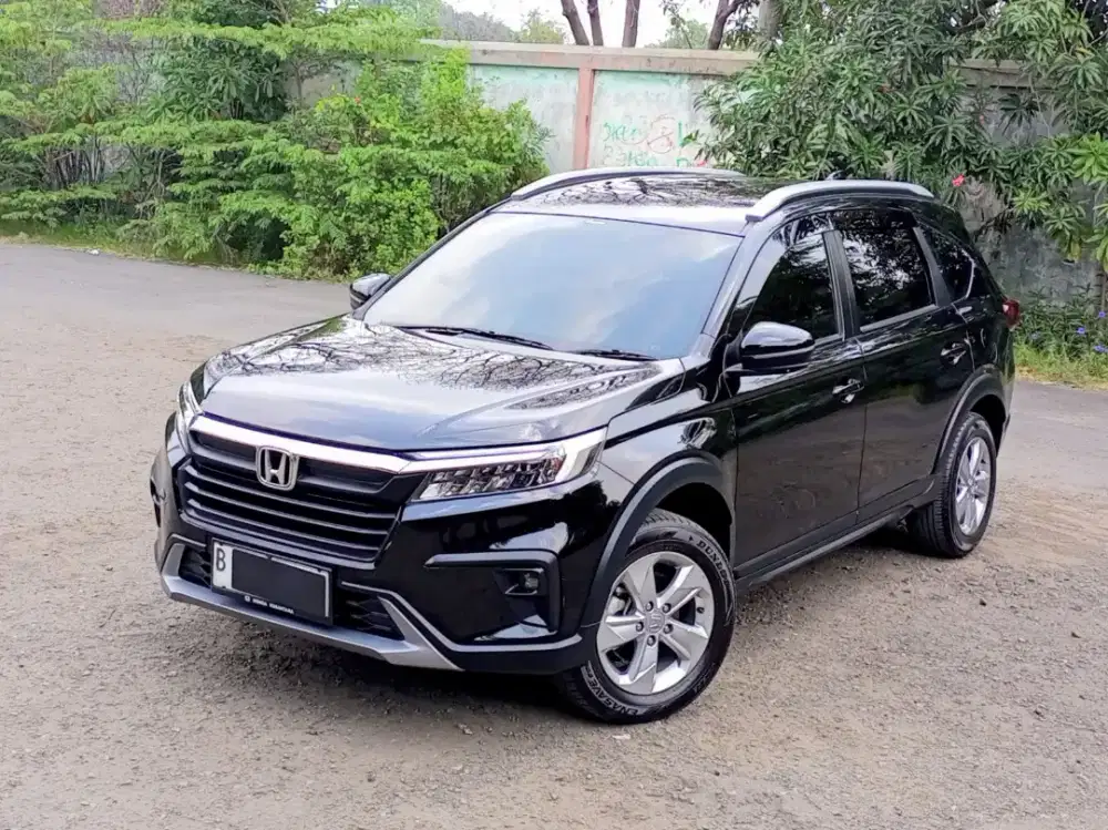 Rental mobil. Sewa mobil harian, mingguan & bulanan lepas kunci.