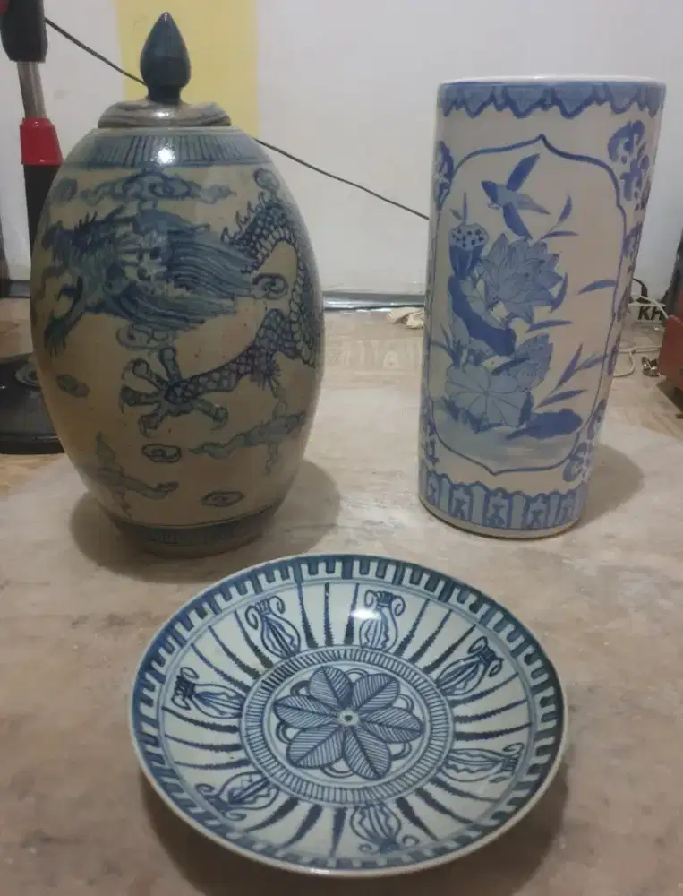 Barang antik Guci antik dan piring antik asli jaman dinasti