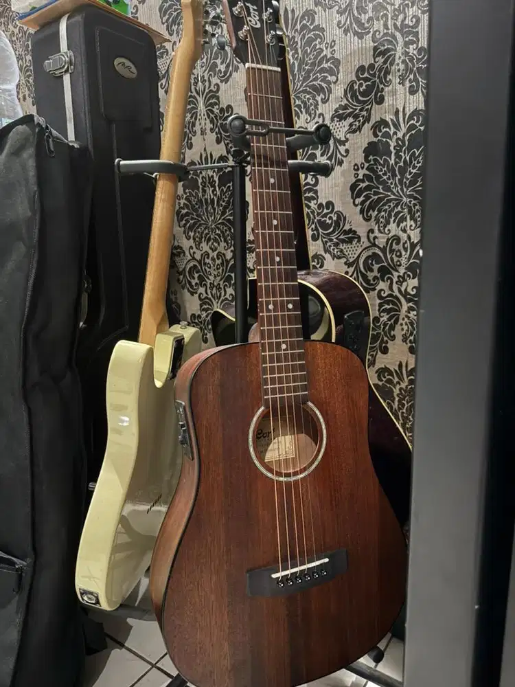 Gitar cort ad mini me op