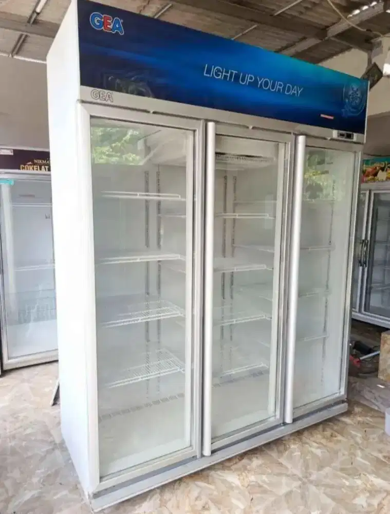 SHOWCASE 3 PINTU MEREK GEA LIGHT UP