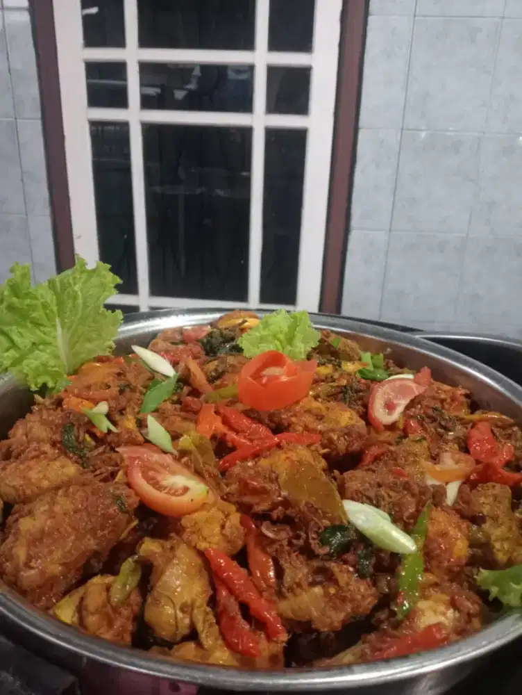 Catering prasmanan adinita