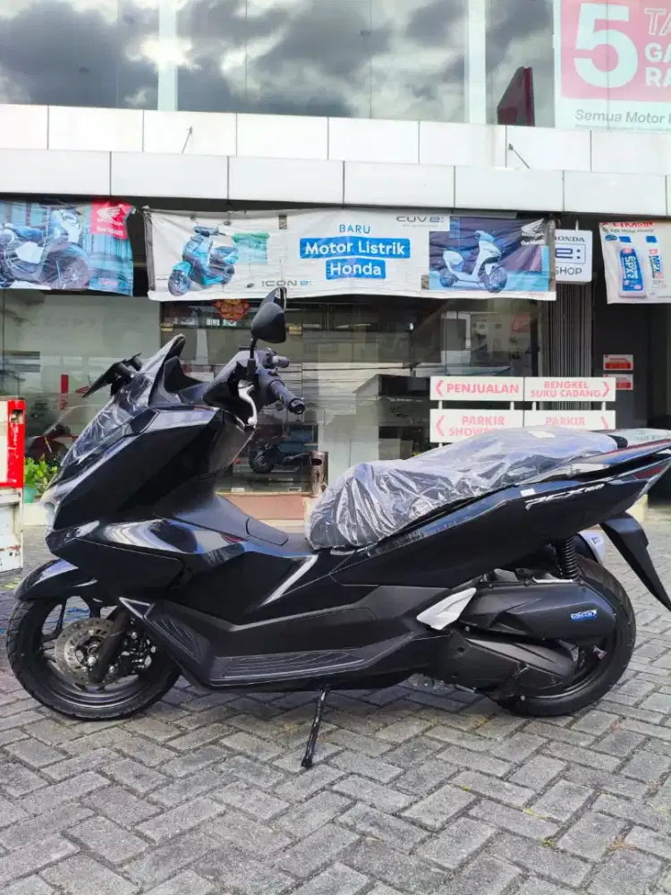 HONDA PCX 160 CBS BLACK
