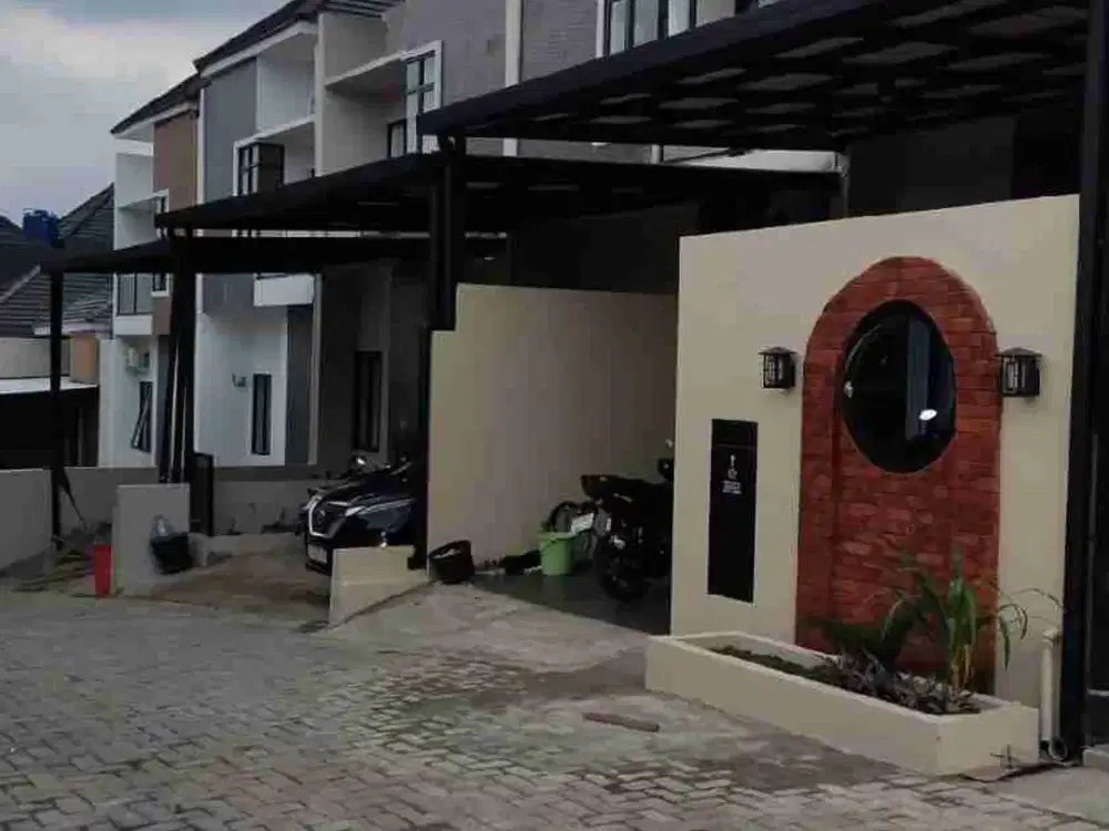 RUMAH CLUSTER NEMPEL CITRAGRAND DAN PANDANARAN HIlls TEMBALANG