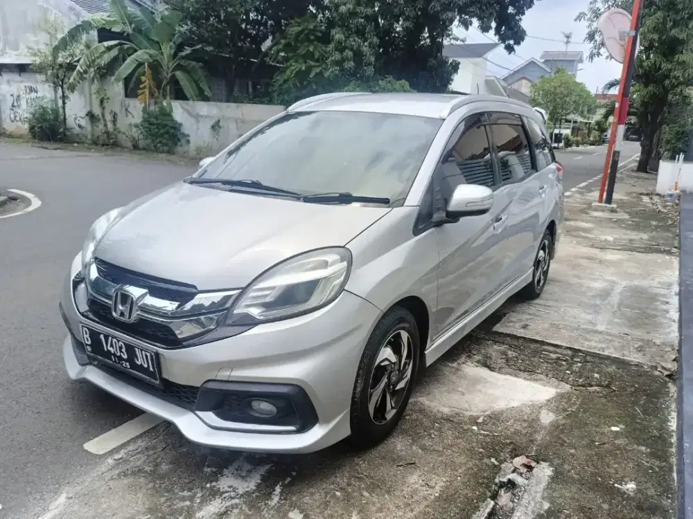 Cash honda mobilio RS automatic at 2015 gres 2016