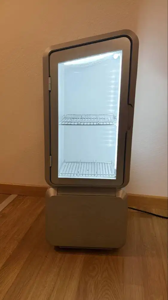 Kulkas Mini Original Red Bull (Hanya Ada Dijual Diluar Negri)