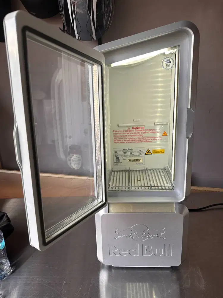 Kulkas Mini Original Red Bull (Hanya Ada Dijual Diluar Negri)