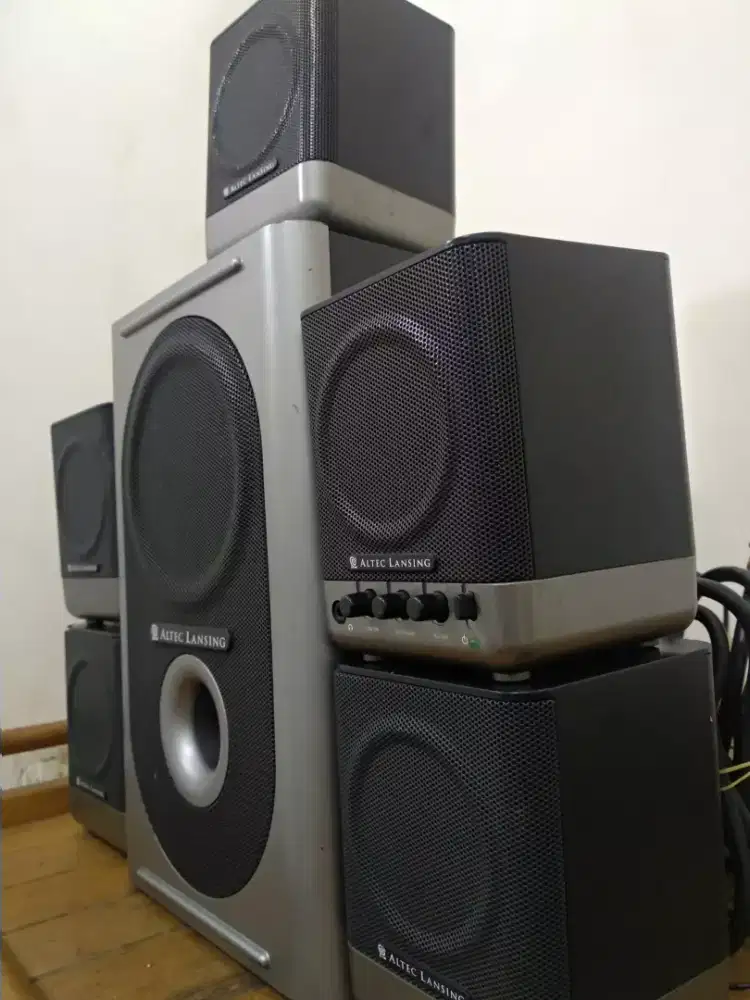 Altec Lansing 251 system 5.1 Channel