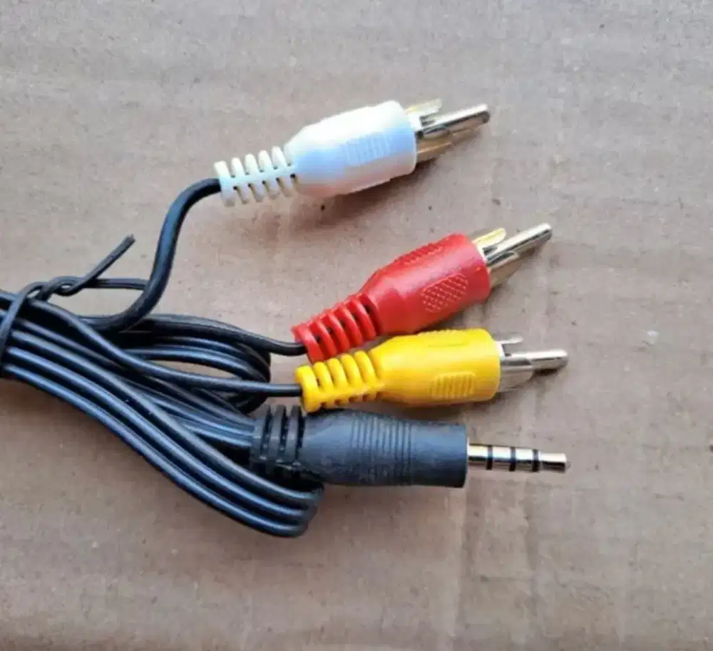 Dijual Kabel Audio Aux 1 to 3
