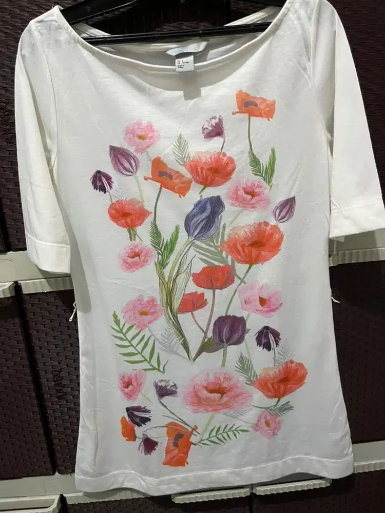 H&M Tshirt Lengan Pendek