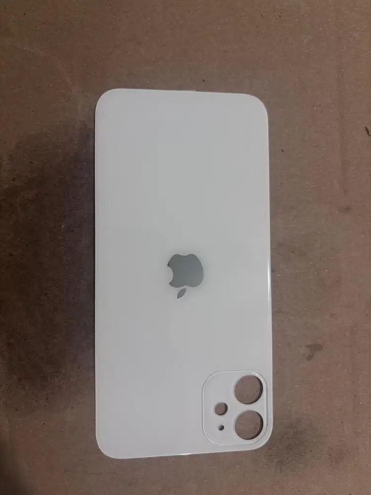 Kaca Belakang iPhone 11