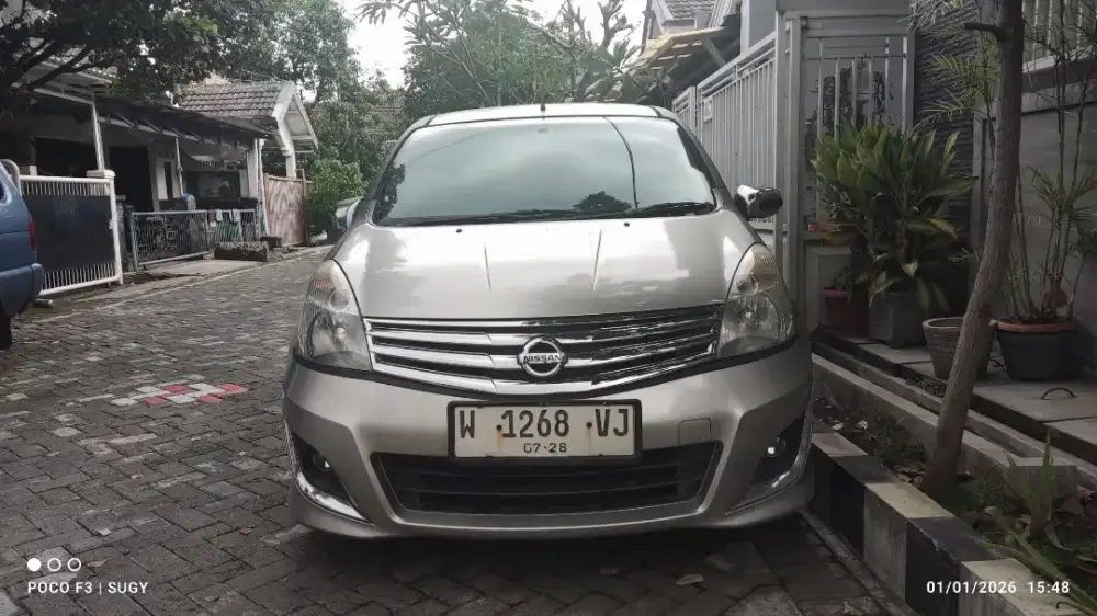 Dijual 1 unit Nissan Grand Livina tipe XV Manual Transmisi,  2013.