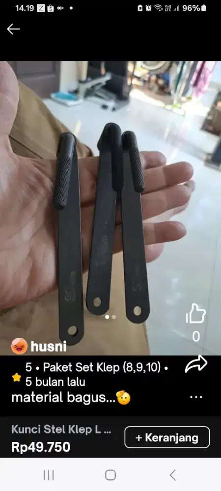 Mekanik yang sudah pengalaman menggunakan scanner