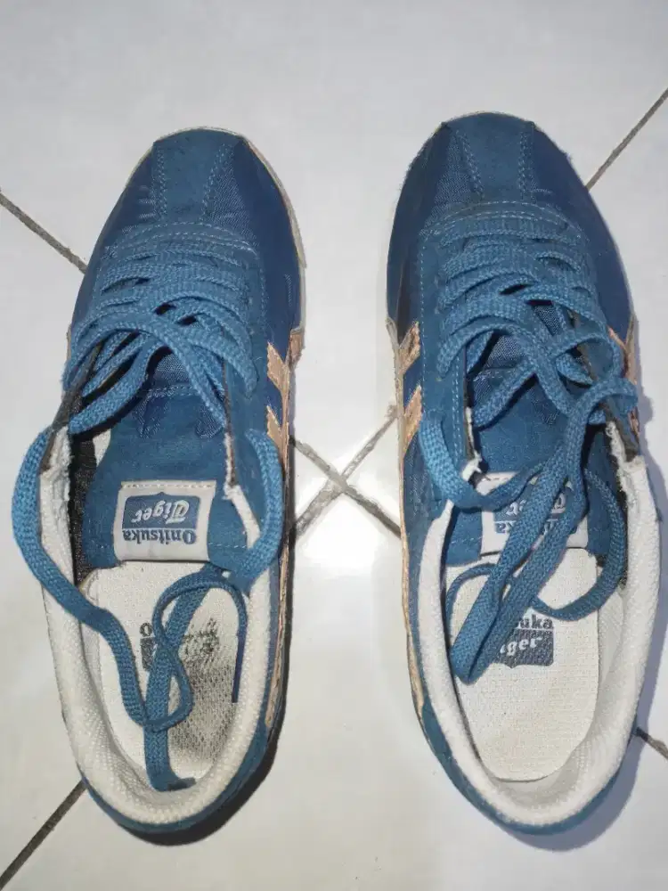 Sepatu anak bisa cewek/cowok, size 36, merk onitsuka tiger, asli, nego