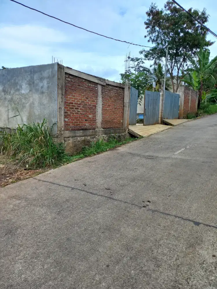 DI SEWAKAN LAHAN PINGGIR JALAN ISLAMIC CENTRE CIMENYAN BANDUNG