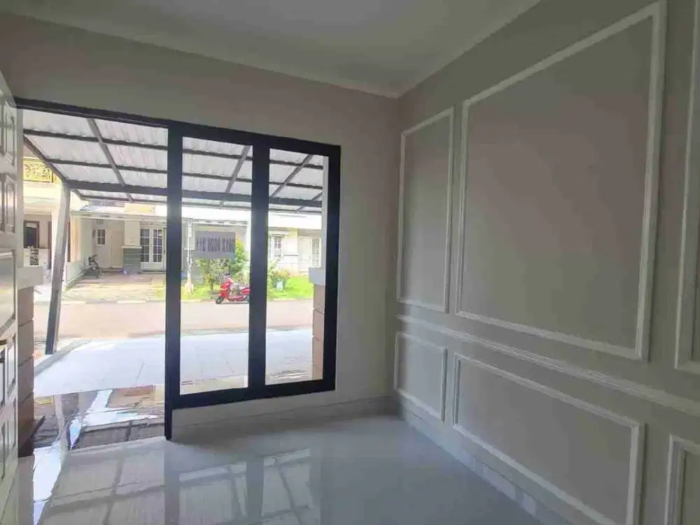RUMAH SIAP HUNI 2 LANTAI SUDAH RENOVASI DI CLUSTER TENGAH!