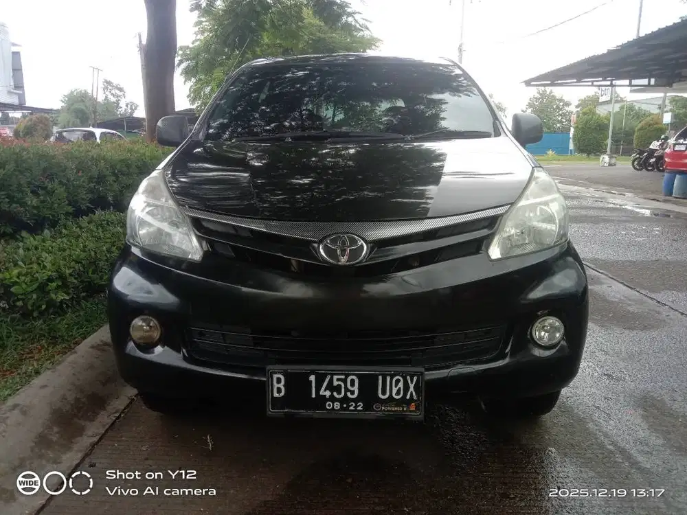 Avanza tipe E matic tahun 2012