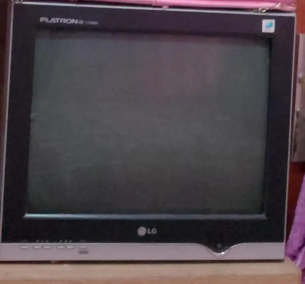 Monitor tabung LG T730SH