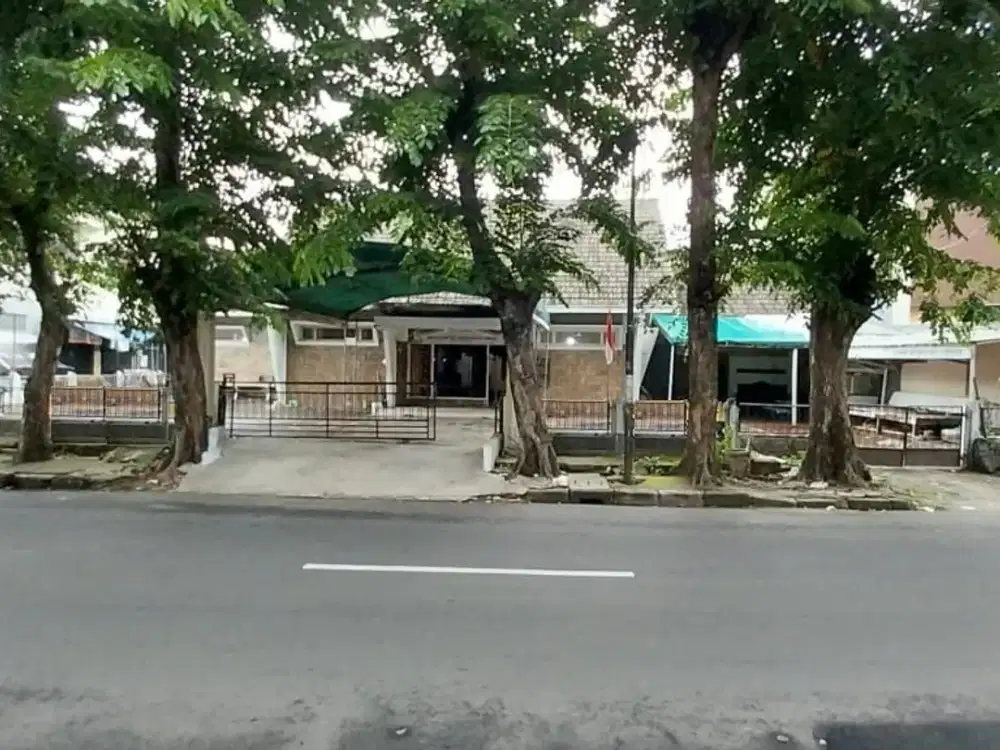 Dijual atau Disewakan rumah hitung tanah di Cawang 763m, lokasi strategis, jalan lebar