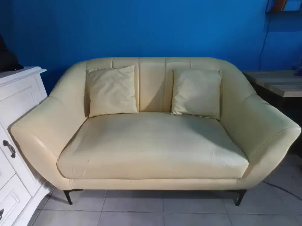 Dijual Cepat Sofa 2 Seat & 1 Seat