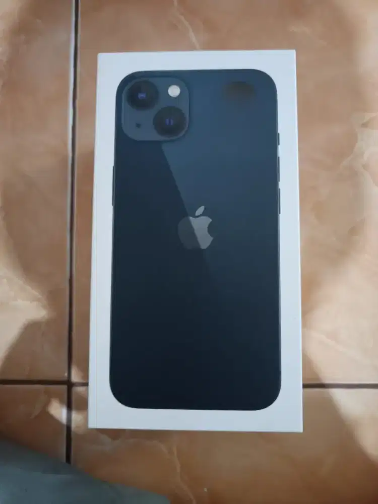 Iphone 13 ibox 128 warna hitam