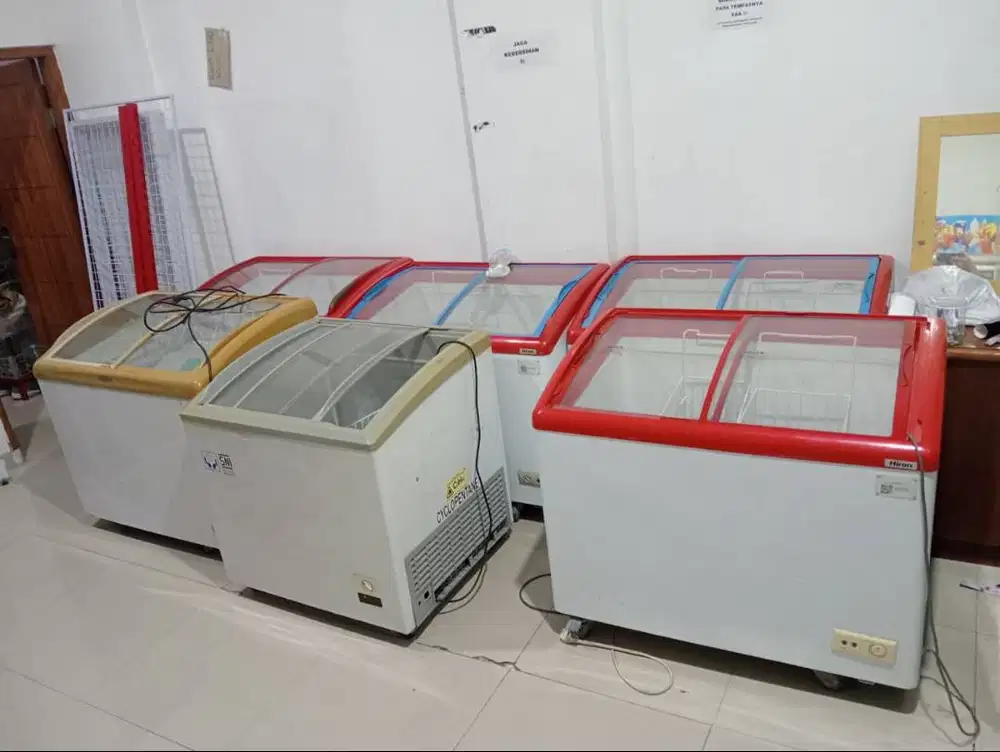 PROMO Freezer sleding bekas murah merk aucma & hiron 260L normal