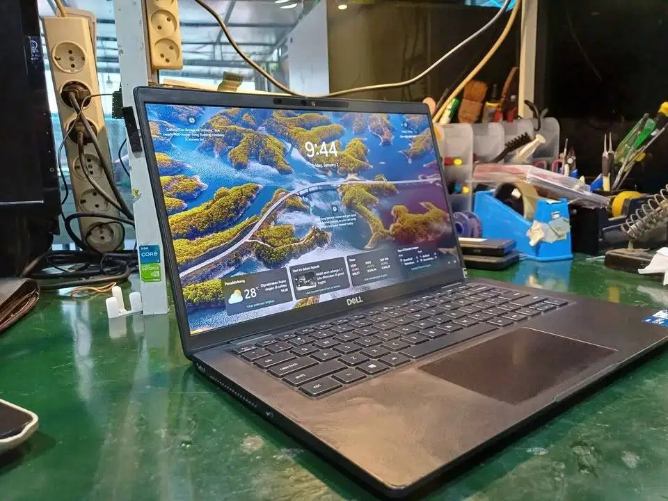 Jual Laptop Dell Latitude 7420