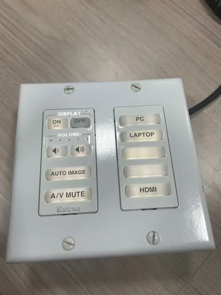 panel tombol Extron MLC Plus 84 D medialink