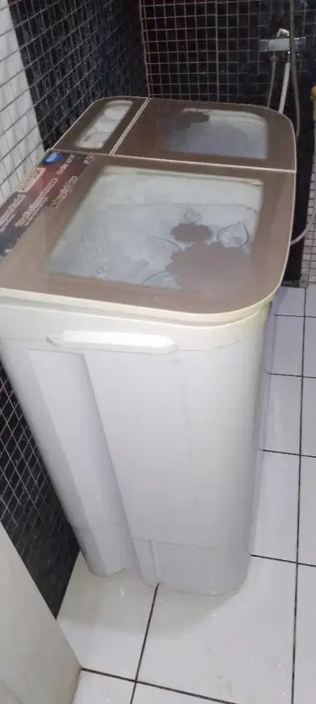 Mesin cuci 8.6 kg Akira Japan