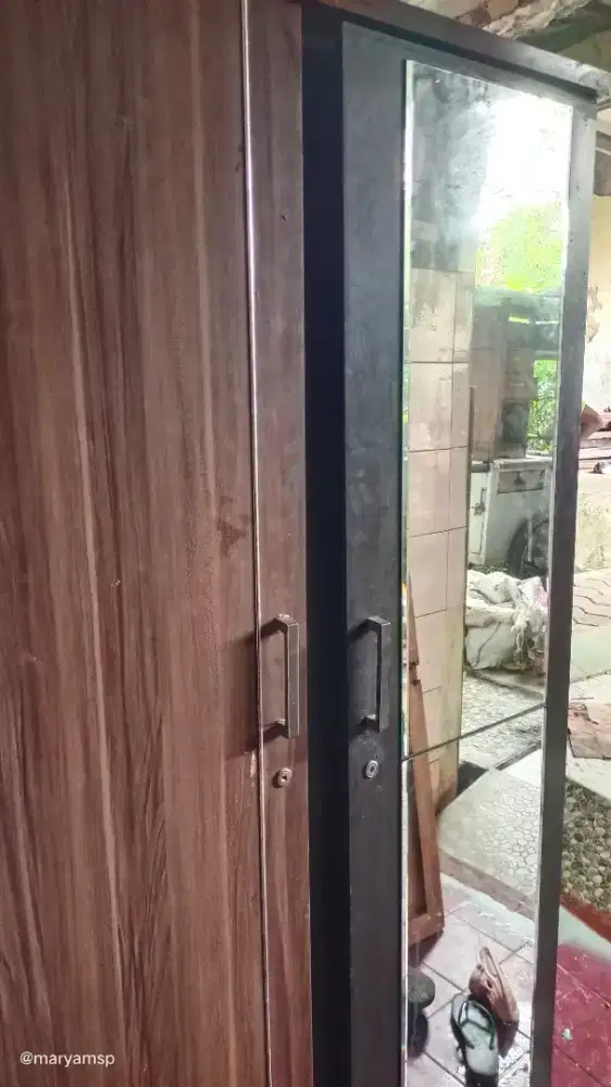 Lemari pakaian dijual murah