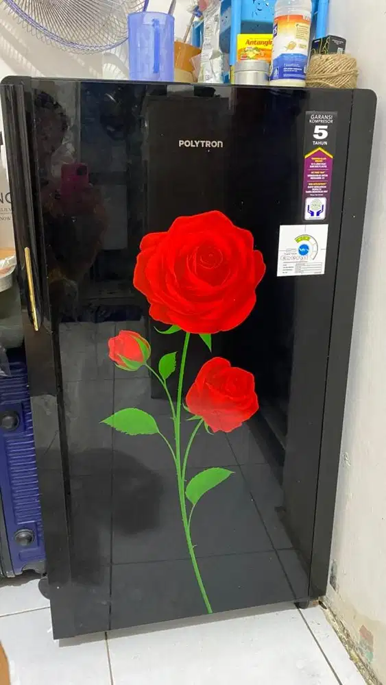 Kulkas politron 143 L