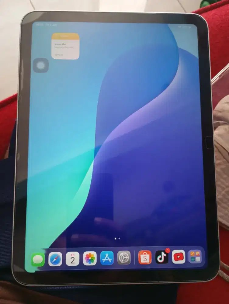 iPad 11 A16 (128 GB) Like New + Pencil