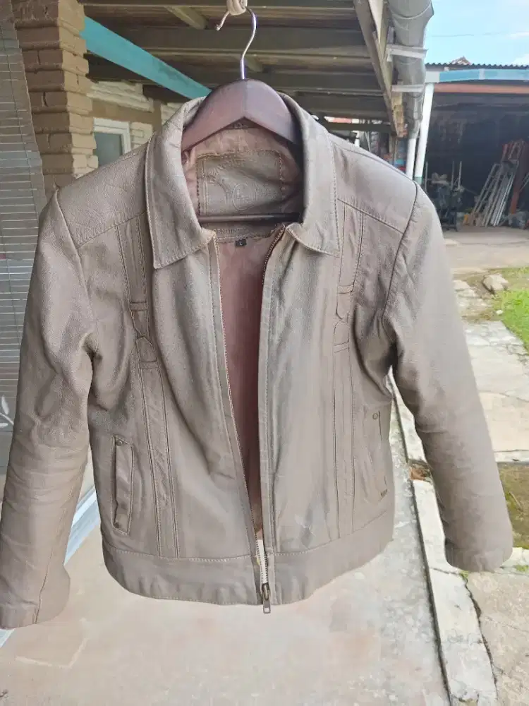 JAKET KULIT WANITA