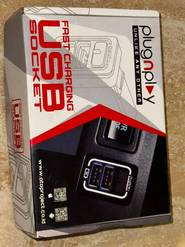 Power outlet & Audio - Auto up Power window