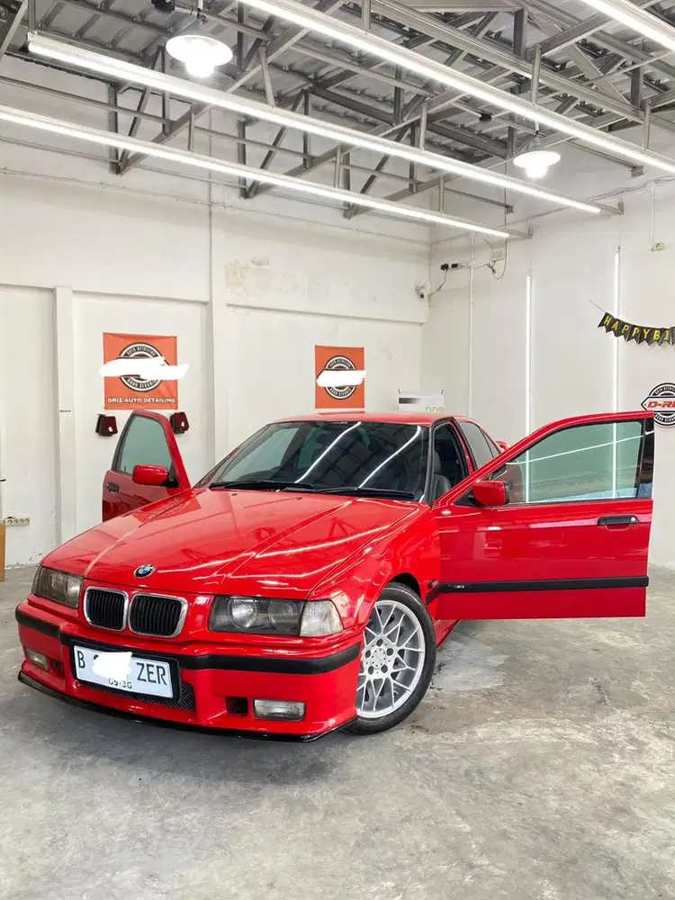 BMW 320i 1995 Bensin