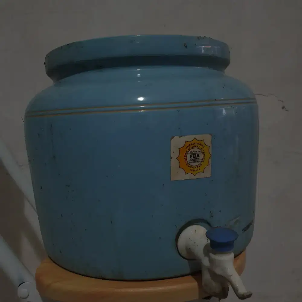 Dispenser Guci Galon Atas