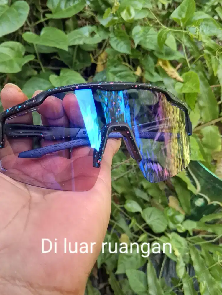 Kacamata siang malam