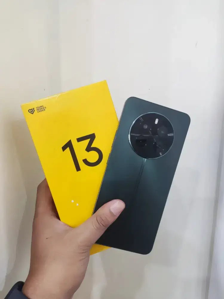 Realme 13 ram 8/256 second