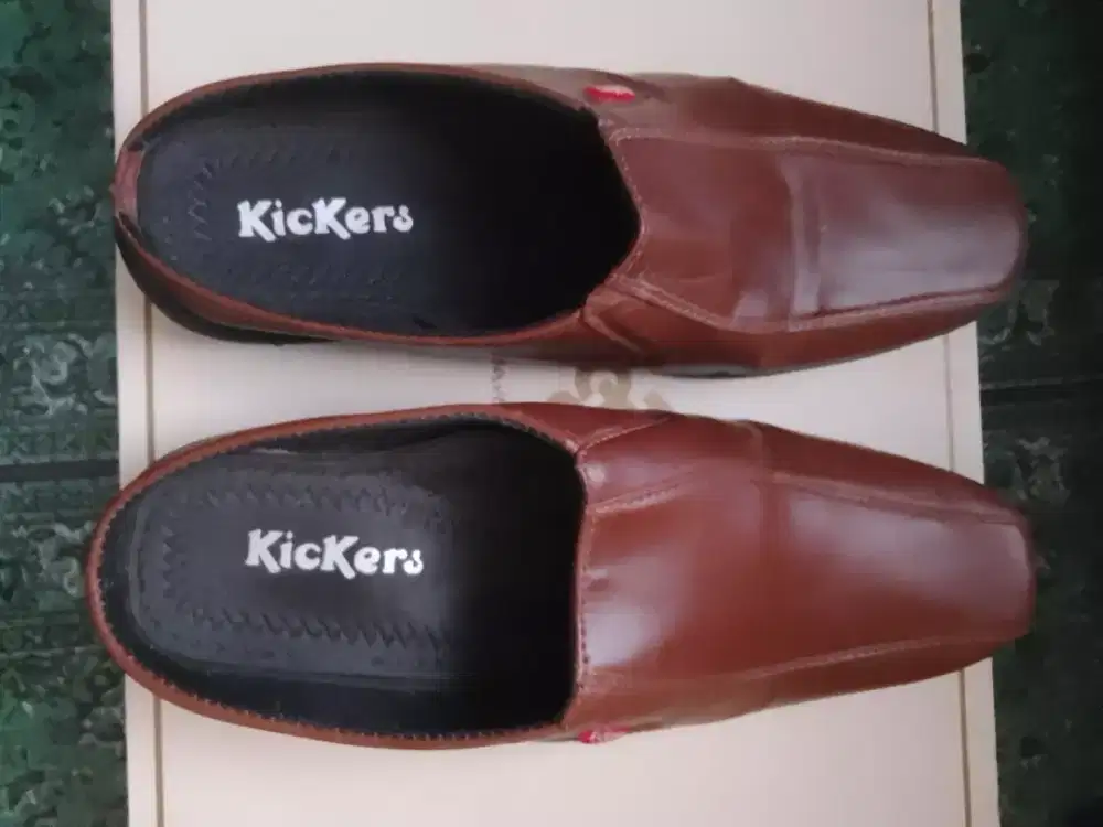 Sepatu merek Kickers ,salmon, sepatu camel, eagle,