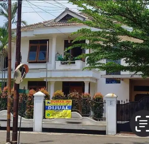 Rumah Nyaman di Bandung Selatan