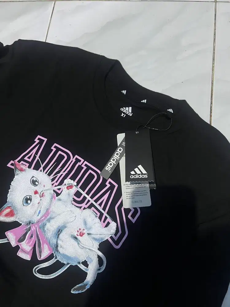 dijual cepat,kaos adidas size xl 300 nego mentok 200