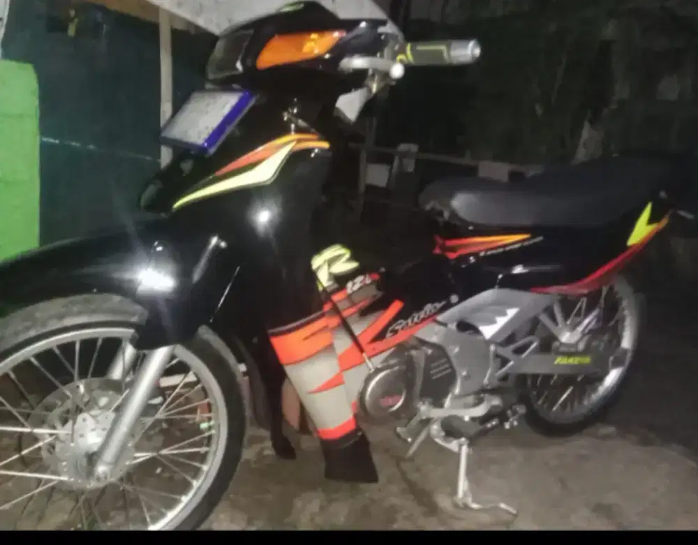 Satria hiu 2001 kumplit pajak taat