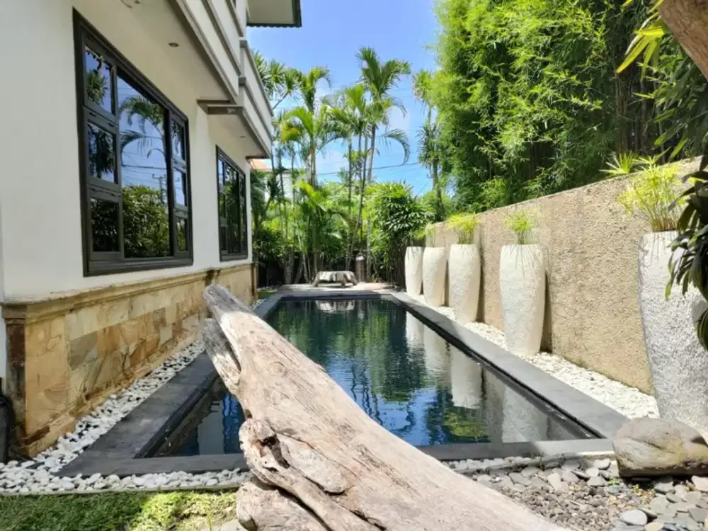 Dijual Rumah Mewah furnish di Puri Gading At