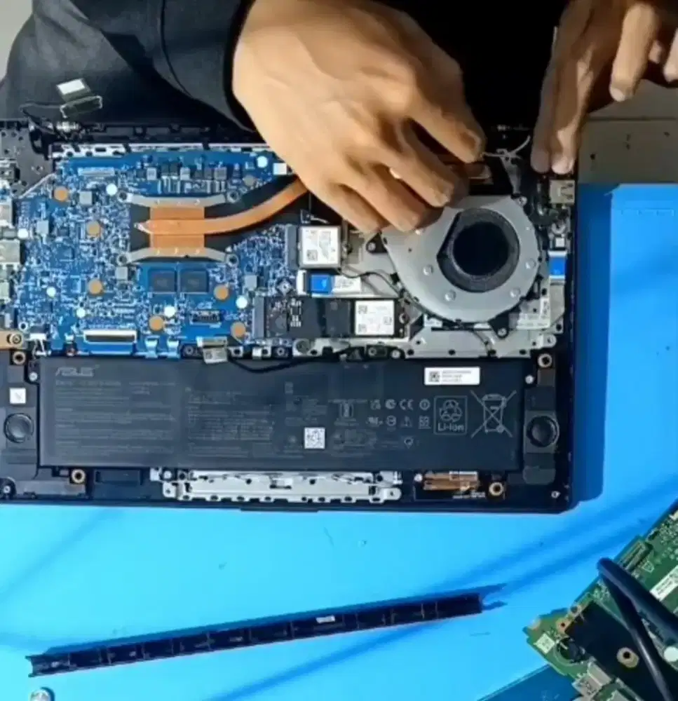 JASA SERVICE LAPTOP DAN NOTEBOOK – AMAN, CEPAT, TERPERCAYA