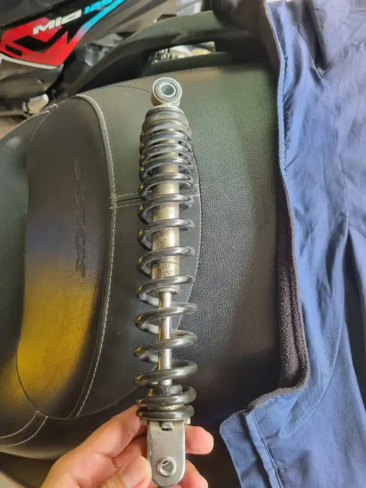 Shockbreaker yamaha mio m3 bekas