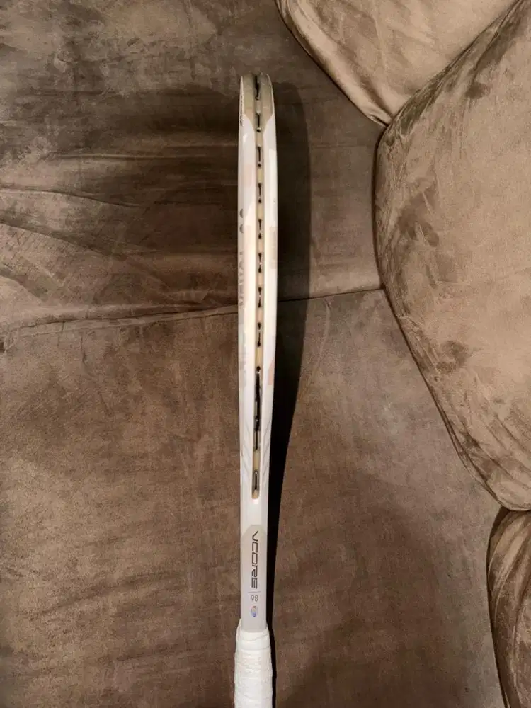 Yonex v core sand beige 2024