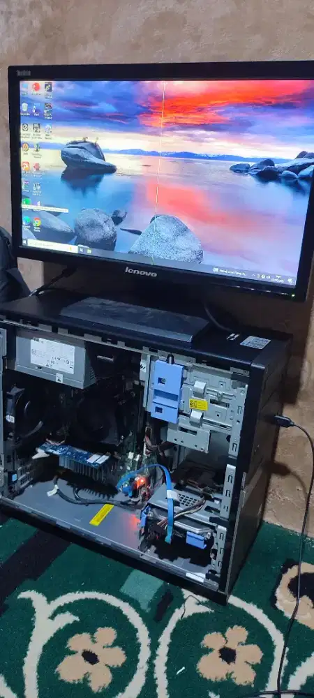 PC core i3 bonus monitor 20in lenovo