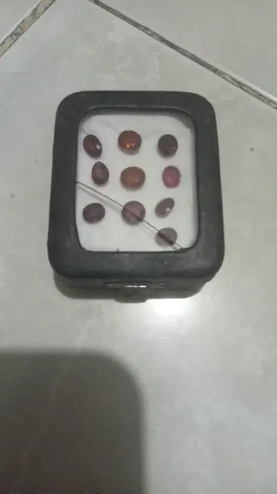 Batu perhiasan gharnet