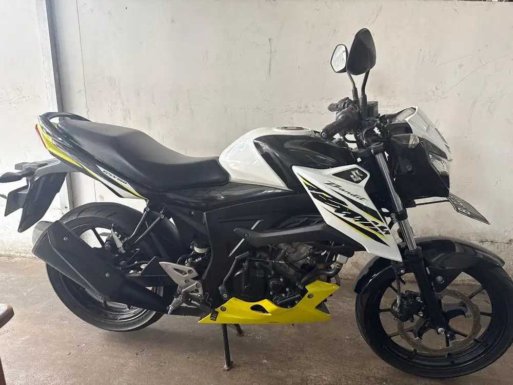 GSX-150 Bandit Putih
