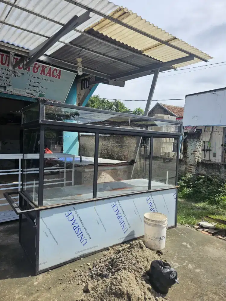 GEROBAK MARTABAK BEKAS